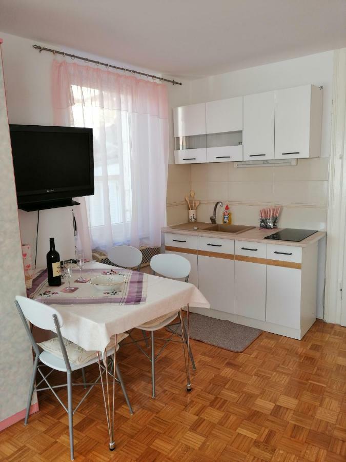 Apartments Pyros Piran Bagian luar foto